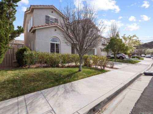 27246 Cloverhurst Pl, Santa Clarita, CA 91387-3803
