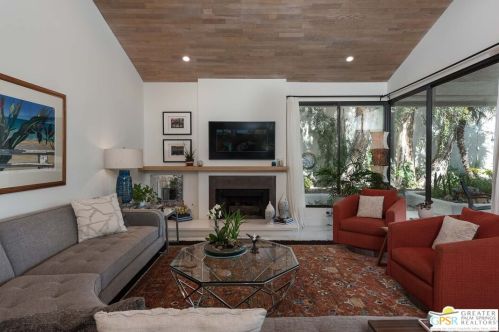 4 Vista Loma Dr, Rancho Mirage CA  92270-2959 exterior