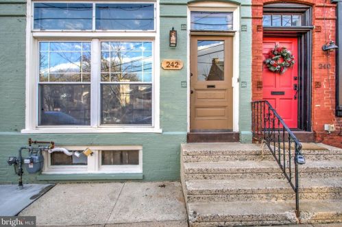 242 Walnut St, Lancaster, PA 17602-2342
