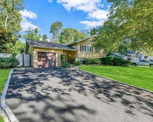 6 Salisbury Dr, Elwood, NY 11731-1339
