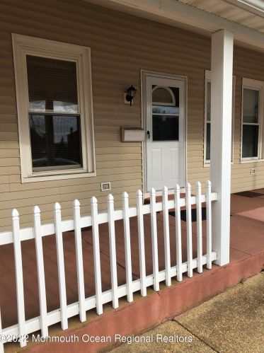 30 Morford Pl, Tinton Falls, NJ 07701-1031
