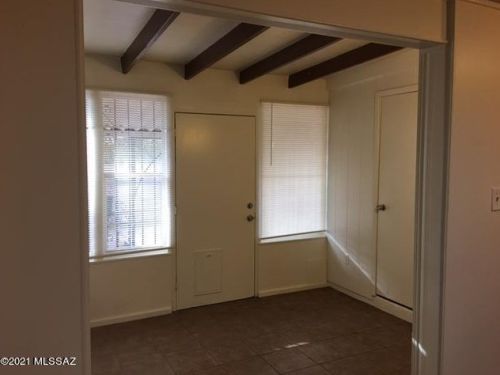 4015 Lazy Palm Dr, Tucson AZ 85730-3816 exterior