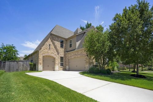 6023 Majestic Pines Dr, Humble, TX 77345-3305