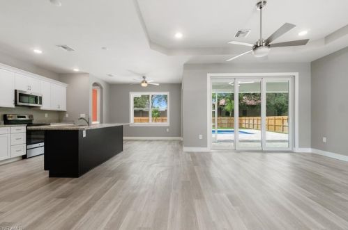 28124 Sunset Dr, Bonita Springs FL  34134-7503 exterior