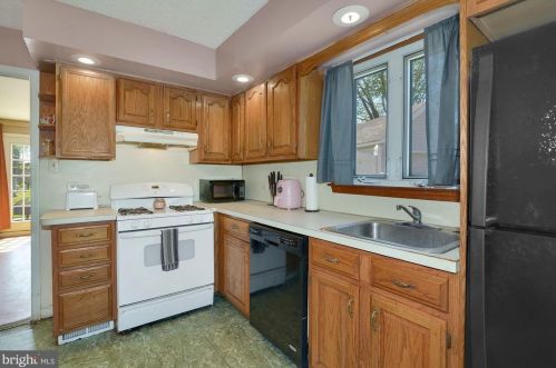 446 Flanders Rd, Gloucester NJ  08031-3020 exterior