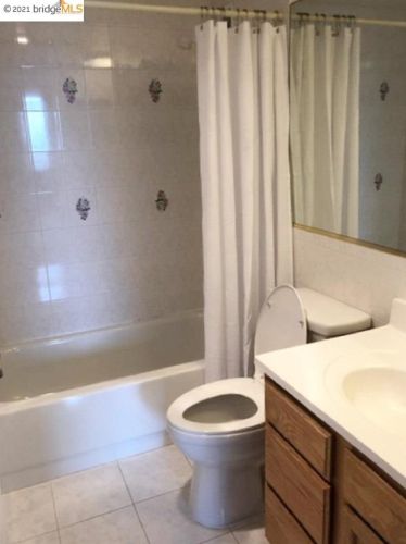 801 Franklin St, Oakland CA 94607-4252 exterior