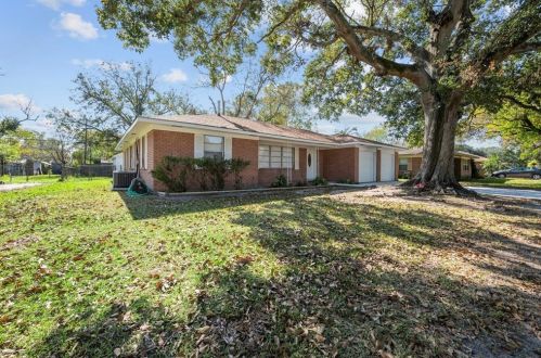 728 Northridge St, Angleton, TX 77515-3415