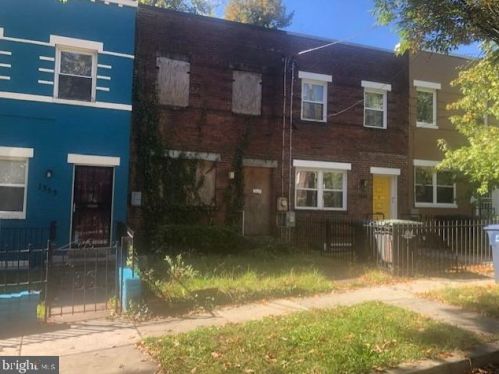 1351 Talbert Ter, Washington, DC 20020-5213