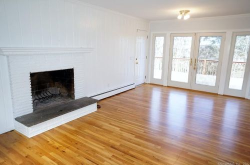 9 Juniper Ln, Brookfield Center CT  06804-1207 exterior