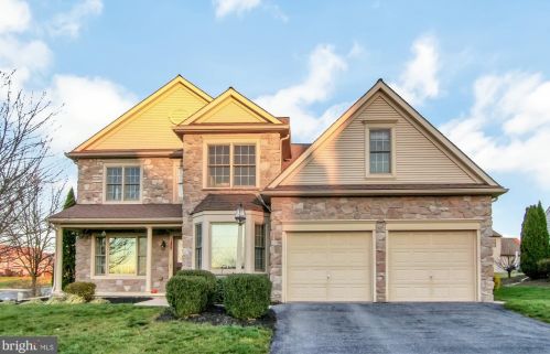 100 Quail Ct, Hummelstown, PA 17036-8851