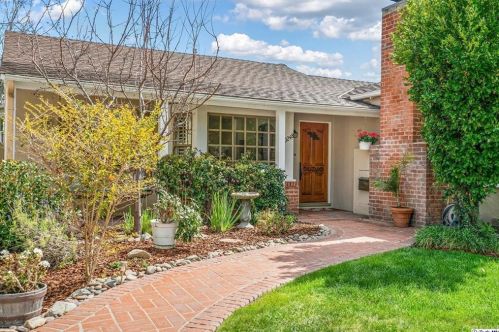 3248 Castera Ave, Glendale, CA 91208-1661