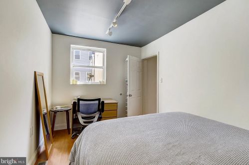 1820 Manton St, Philadelphia PA  19146-2923 exterior