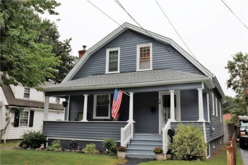 14 Coomer Ave, Warren, RI 02885-3717