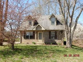 548 Jacquie Dr, Clarksville, TN 37042-7136