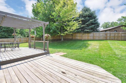 1884 Shoshone Dr, London OH  43140-9020 exterior