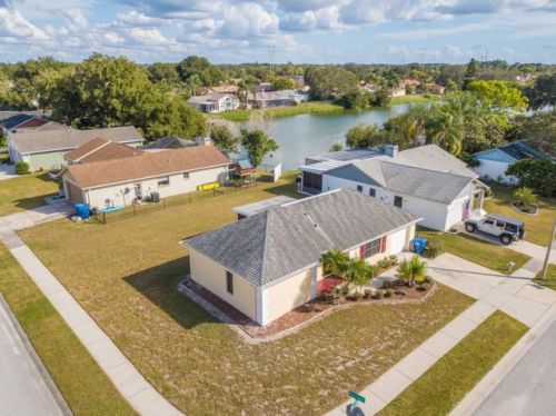 1338 Persimmon Dr, Tarpon Springs, FL 34691-6717