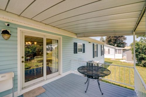 4 Three Garden Ter, Southington CT  06489-1828 exterior