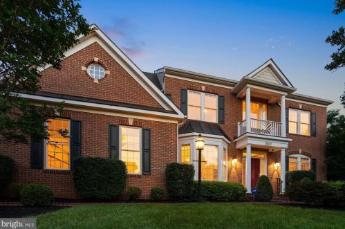 19372 Ml Dm Pl, Leesburg VA 20176-1637 exterior