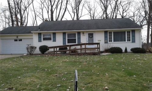 4666 7th St, Canton, OH 44708-3632