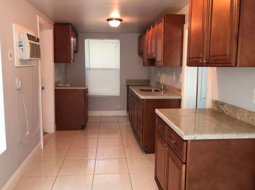 716 Talladega St, West Palm Beach, FL 33405-1444