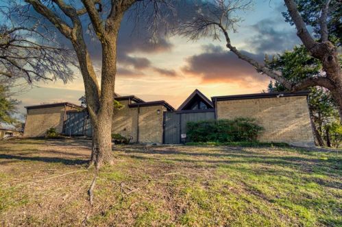 4612 Country Creek Dr, Dallas, TX 75236-1208