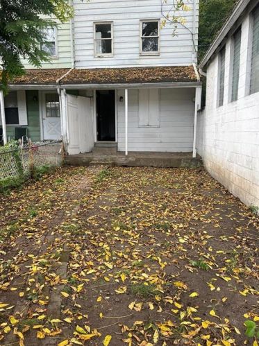 79 West St, Easton PA  18042-3556 exterior