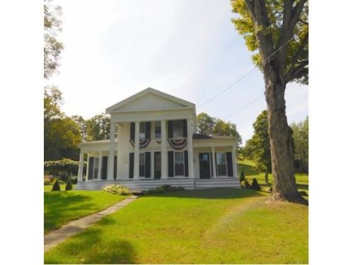 17 Old Nanticoke Rd, Maine, NY 13802-1133