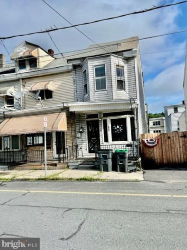 805 Mahanoy St, Glendon, PA 17948-2453