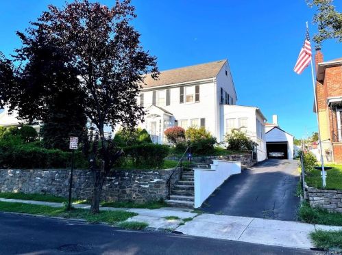 311 Rich Ave, Mount Vernon NY  10552-3010 exterior