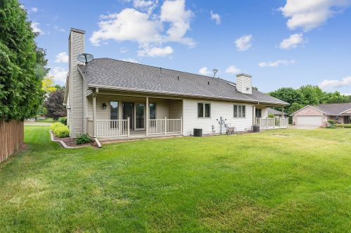 4905 Nicyssa Ln, Manitowoc, WI 54220-1064