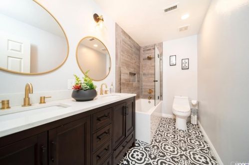 721 Cinnabar Pl, Simi Valley CA 93065-7200 exterior