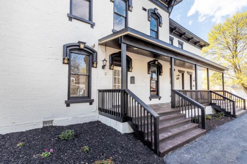 147 High St, London OH  43140-1315 exterior