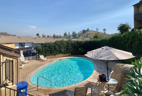 1644 Stone Edge Cir, El Cajon CA  92021-2974 exterior