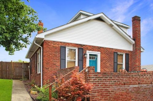 923 Mary St, Langeloth, PA 15054-1110