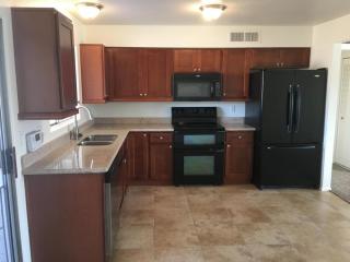 15850 20th St, Phoenix, AZ 85022-3404