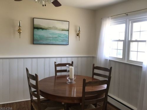 10 Oakwood Ct, Fanwood NJ  07023-1162 exterior