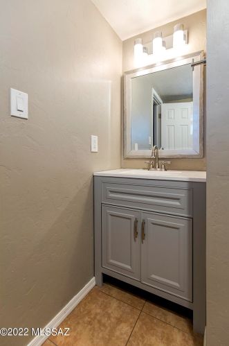 6744 Koralee St, Tucson AZ  85710-1033 exterior