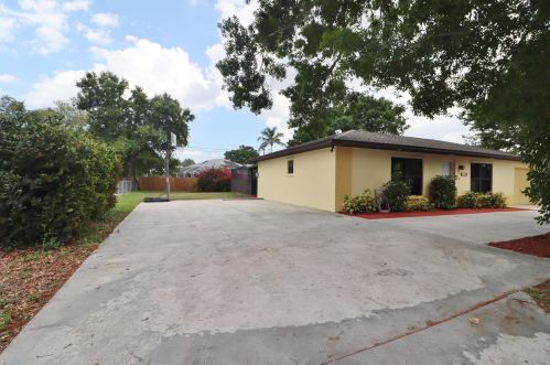 1801 California Blvd, Fort Pierce, FL 34953-1164