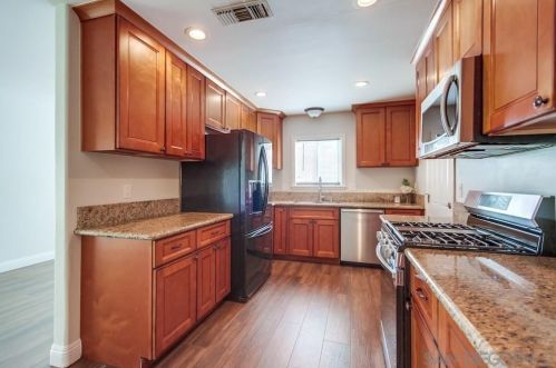 662 Michael St, Oceanside CA  92057-3504 exterior