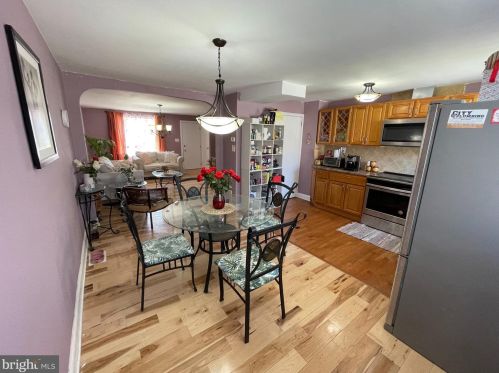 6308 Glenloch St, Philadelphia PA 19135-3613 exterior