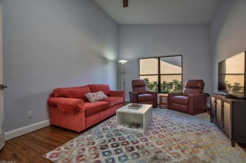 425 Countryside Dr, Naples FL  34104-6723 exterior