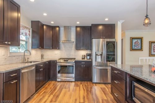 38 Cross Rd, Greystone Park NJ 07950-3207 exterior