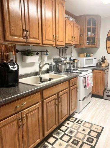 1922 Raymond Ave, Latrobe PA  15650-3044 exterior