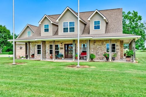 11499 La Belle Rd, Beaumont, TX 77705