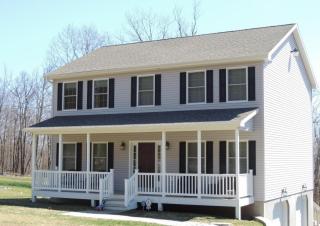 416 Cedar Dr, Drums, PA 18222-3204