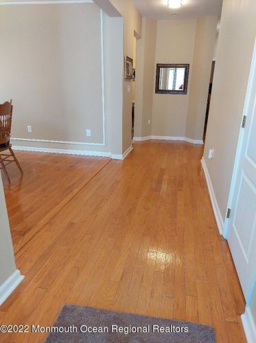 9 Fallcrest Ct, Lakewood, NJ 08701-7335