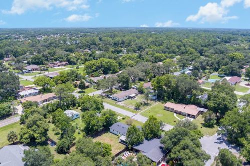 304 Sunset Dr, Sanford FL  32773-4749 exterior