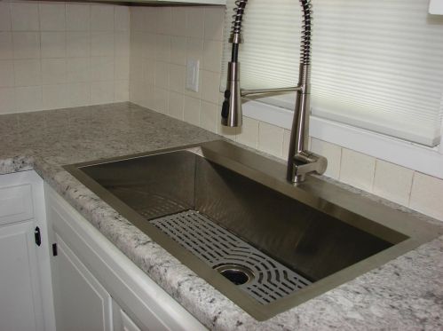 624 Iowa St, Dodgeville WI  53533-1906 exterior