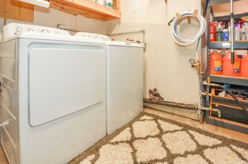 300 Country Clb Blvd, Big Bear City CA  92314-9258 exterior