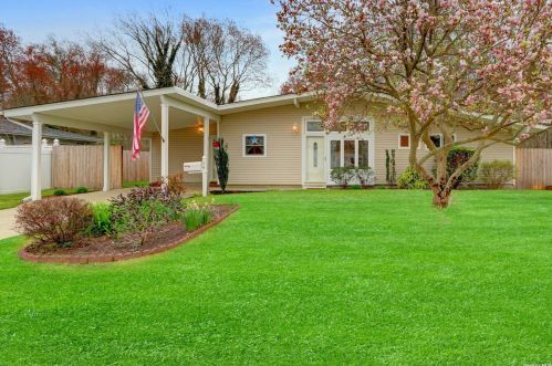 44 Richmond St, Islip Manor, NY 11751-2015